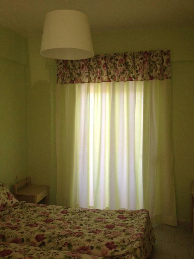 Erato1 Hotel Плакиас Екстериор снимка