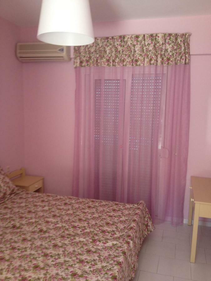 Erato1 Hotel Плакиас Екстериор снимка